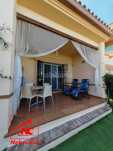Foto 706f2ca6-e7ca-4fe9-bb12-8d4b6e2682c2. Piso vivienda en planta baja con jardín privado en la exclusiva zona de Martín Miguel .ubicada en un entorno tr en Sanlúcar de Barrameda