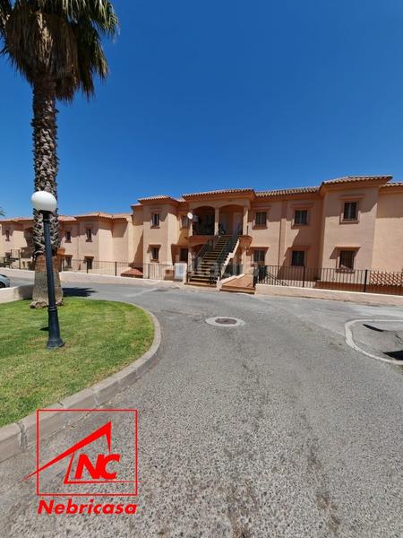 Foto cb0a1fc1-0042-48eb-8cec-fd63a121e347. Piso vivienda en planta baja con jardín privado en la exclusiva zona de Martín Miguel .ubicada en un entorno tr en Sanlúcar de Barrameda