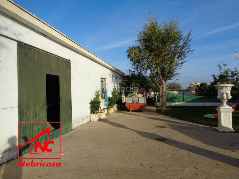 Foto 5b397527-03a9-480e-b654-cbb77cc432e2. Casa parcela de 2.307 m con dos viviendas y múltiples opcionesgran oportunidad para vivir, invertir o combinar vivienda y negocio.parce en Sanlúcar de Barrameda
