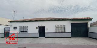 Casa a San José del Valle. Amplia y luminosa vivienda en san josé del valle, en la urbaniza