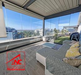 tic en El Pino-Bajo de Gua. tico en la avenida de la manzanilla, en una de las mejores urba