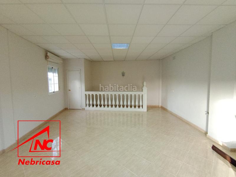 Foto 9da87c42-0021-49fb-adfc-e6df14c80702. Maison jumelée dans Cuervo de Sevilla (El)