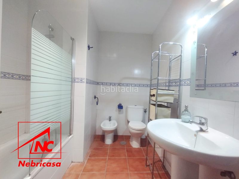 Foto ba48bb37-0ebe-4fa2-86c7-86be81dc23c9. Casa aparellada amb aparcament piscina a Costa Ballena - Largo norte Rota