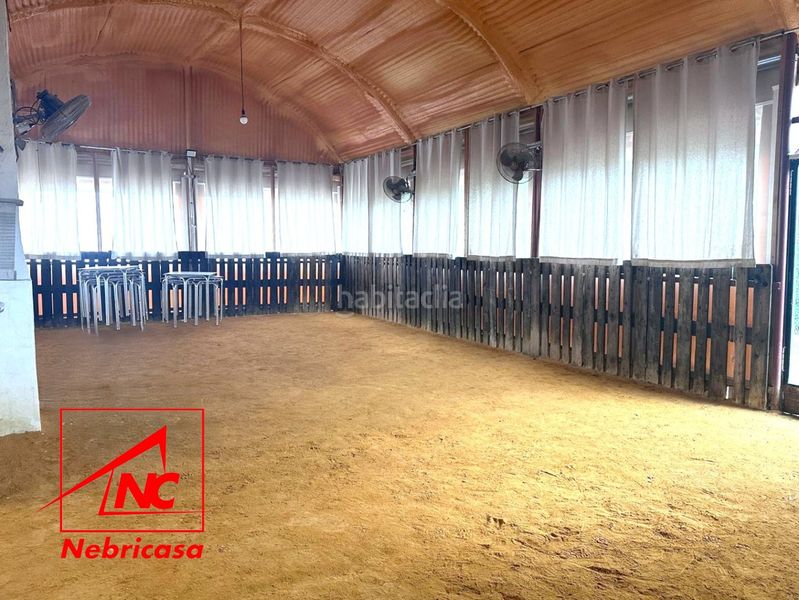 Foto e5bce9eb-939e-4af6-ae03-b80b938b3706. Masia amb aparcament piscina a Lebrija