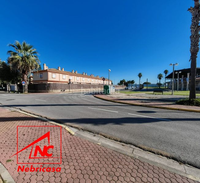 Foto c7a56d8d-883e-4fc9-9cc5-8047a56e3ff2. Aparcament cotxe a Costa Ballena - Largo norte Rota