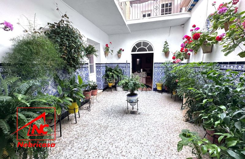 Foto d615a15b-d2aa-44c5-9db0-8ee0c20840ed. Casa amb aparcament a Lebrija