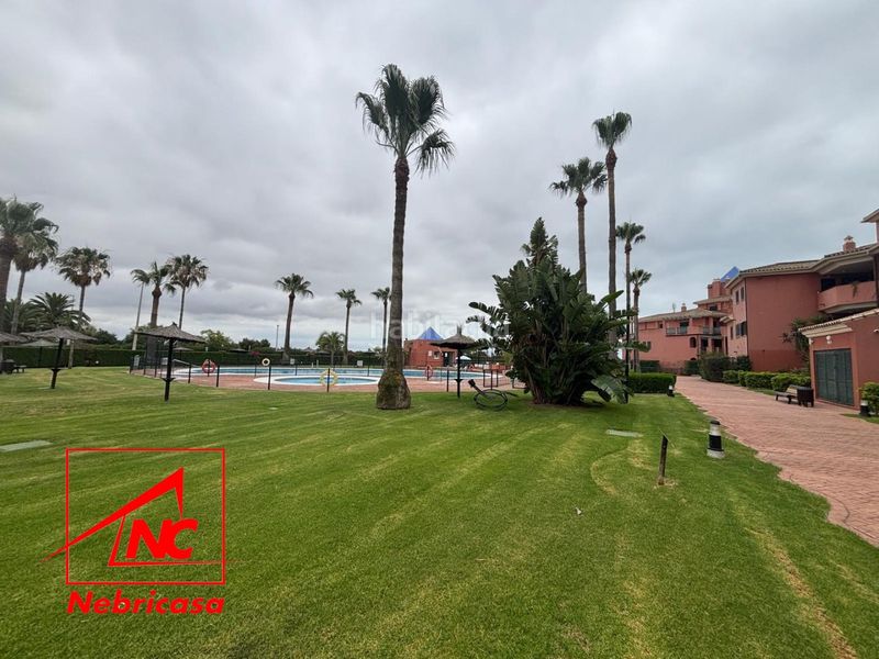 Foto 236d4cbd-3989-453b-9174-862b9545ddd8. Pis amb aparcament piscina a Costa Ballena Golf Rota