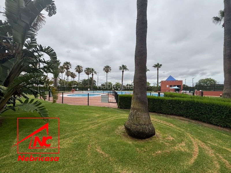 Foto 3b6cac6e-8064-41d8-bb90-d99f1ed83ee2. Pis amb aparcament piscina a Costa Ballena Golf Rota