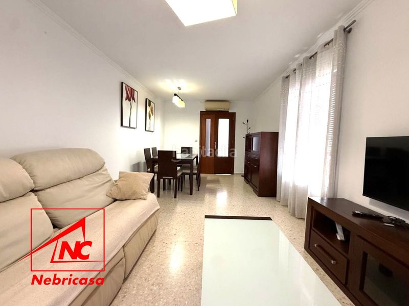 Foto b9009f57-05b7-410a-948c-dc748350eb24. Casa amb aparcament a Lebrija