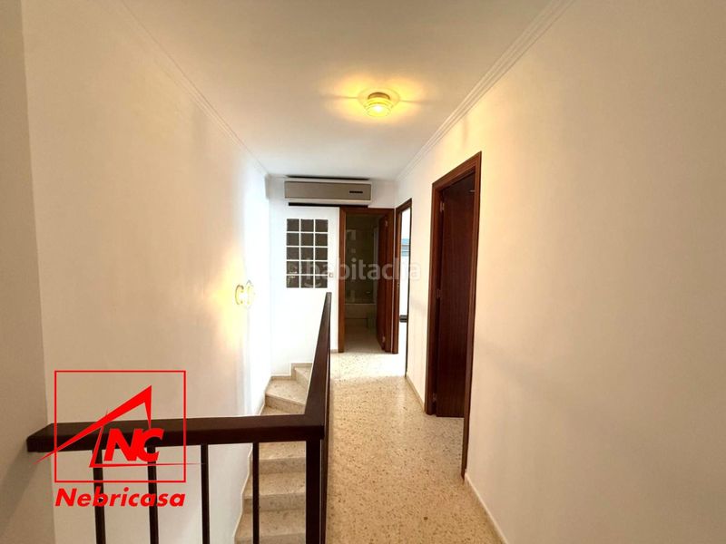 Foto f63d215c-4972-47a0-a0a0-4d9484f524a1. Casa amb aparcament a Lebrija