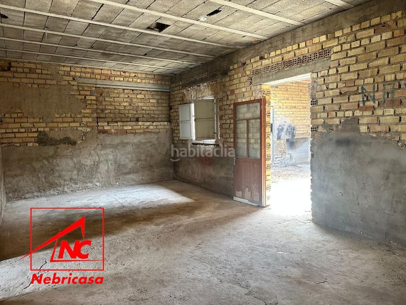 Foto dfada27a-fe98-40ea-954b-625c4284b24a. Casa a Lebrija
