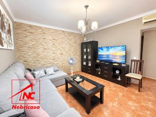 Casa a Cabezas de San Juan (Las). Vivienda en planta baja de 98 m construidos y 90 m de superficie
