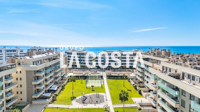Foto 4b5dbea0-7e35-4272-99b9-61914fffd11c. Àtic amb aparcament piscina a Los Álamos Torremolinos