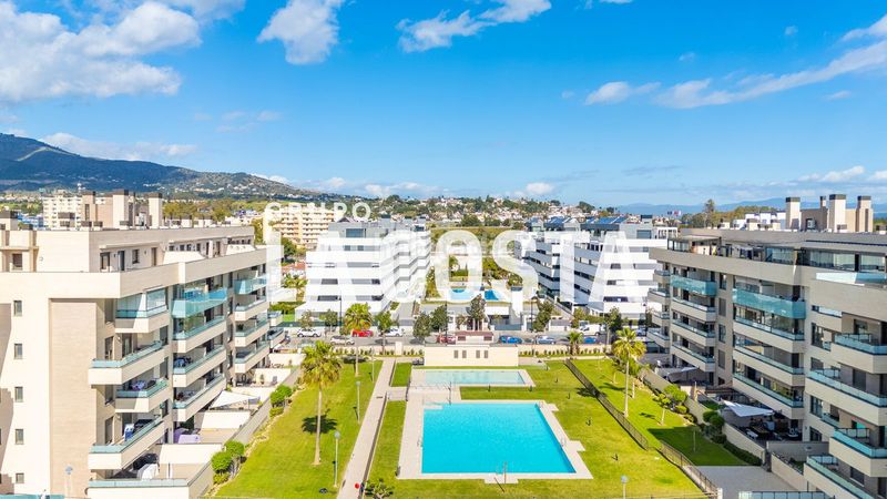 Foto db885e05-e777-4144-90dd-7e26a2863eca. Àtic amb aparcament piscina a Los Álamos Torremolinos