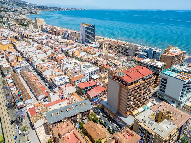 Foto 714e6f8b-34b7-4e74-9e2d-ac786c7708ef. Xalet a Playa de los Boliches Fuengirola