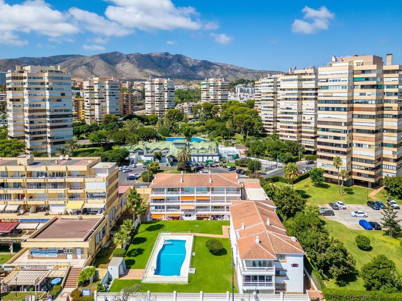 Foto 43445523-7f75-4068-99b9-1a31f94fd611. Affitto piano terra con piscina in Playamar - Benyamina Torremolinos