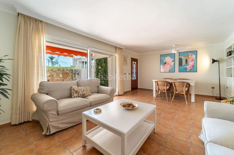 Foto 51c093b1-8648-44fa-ba54-90ecabd73602. Affitto piano terra con piscina in Playamar - Benyamina Torremolinos