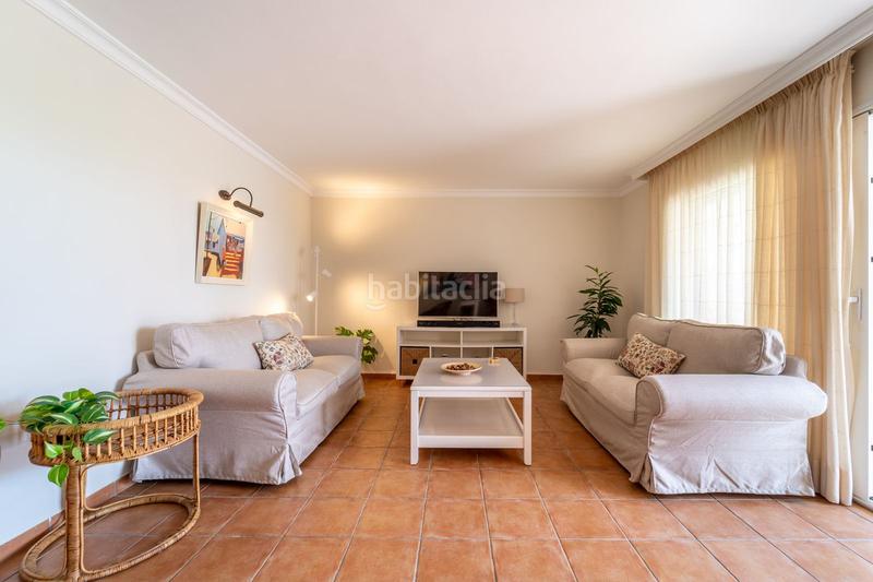 Foto a85c9122-70ea-4c28-aca1-b0d7ead65ff8. Affitto piano terra con piscina in Playamar - Benyamina Torremolinos