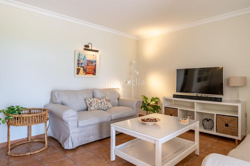 Foto b2cbc382-66d5-4495-85ef-80156ec3434a. Location rez-de-chaussée avec piscine dans Playamar - Benyamina Torremolinos