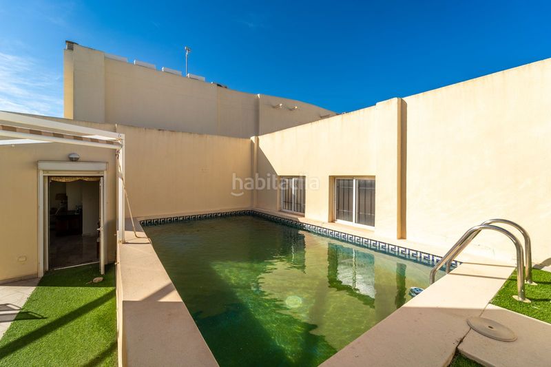 Foto 151e1c7d-70fd-43a6-b763-07080ea83a63. Àtic amb aparcament piscina a Playamar - Benyamina Torremolinos