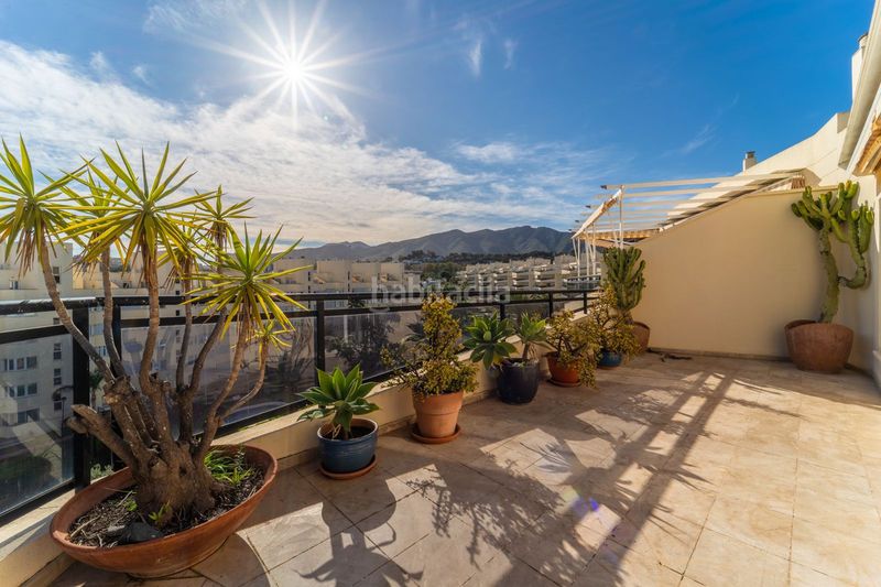 Foto 55bf22a1-b4c5-4c2c-9c1a-301efb5e4ff5. Àtic amb aparcament piscina a Playamar - Benyamina Torremolinos