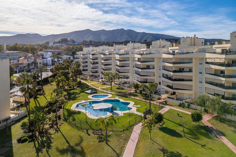 Foto ce05e060-006b-41bc-ab80-b35dae085fbd. Àtic amb aparcament piscina a Playamar - Benyamina Torremolinos