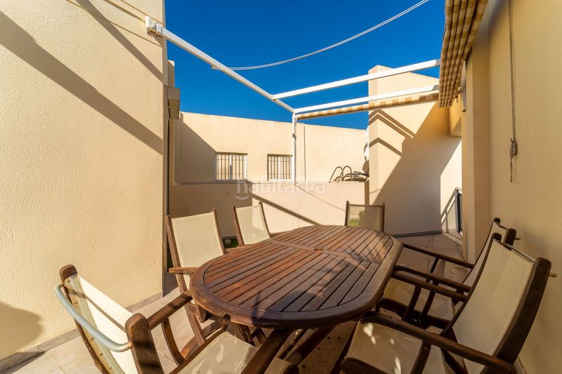 Foto f0bf4646-9f6e-48d9-b2fd-c4885746d125. Àtic amb aparcament piscina a Playamar - Benyamina Torremolinos