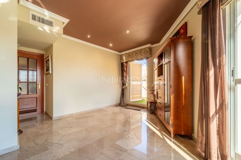 Foto 80c05bb8-c559-4054-84cf-5ecb27171750. Ático en Playamar - Benyamina Torremolinos