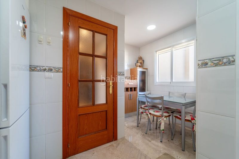 Foto 8b2d98ec-3b3c-4685-a713-db13d7863e3b. Ático en Playamar - Benyamina Torremolinos