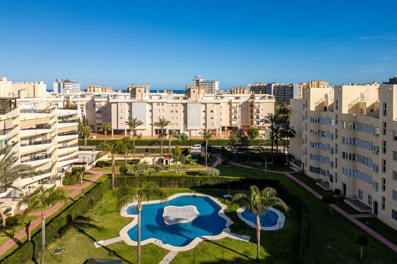 Foto e7229ea1-0c19-4d19-b55f-4b88cef0ef11. Ático en Playamar - Benyamina Torremolinos