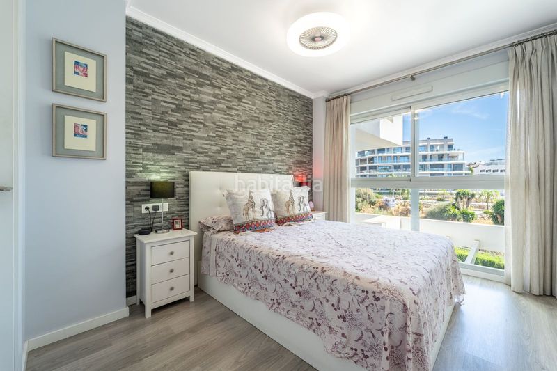 Foto 0c1037bb-3c7d-4cdf-b15b-2f8490142e31. Apartament amb aparcament piscina a El Pinillo Torremolinos