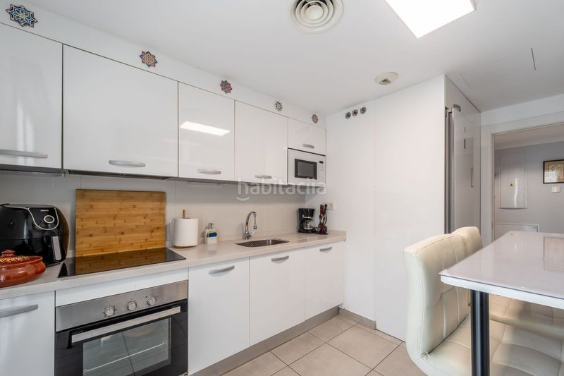 Foto 1c15eea2-7bf1-45d1-88a0-5de70b8152e1. Apartament amb aparcament piscina a El Pinillo Torremolinos