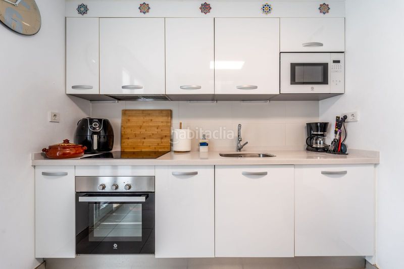 Foto 2a63b335-2703-4d8b-a7cb-8619176bd775. Apartament amb aparcament piscina a El Pinillo Torremolinos