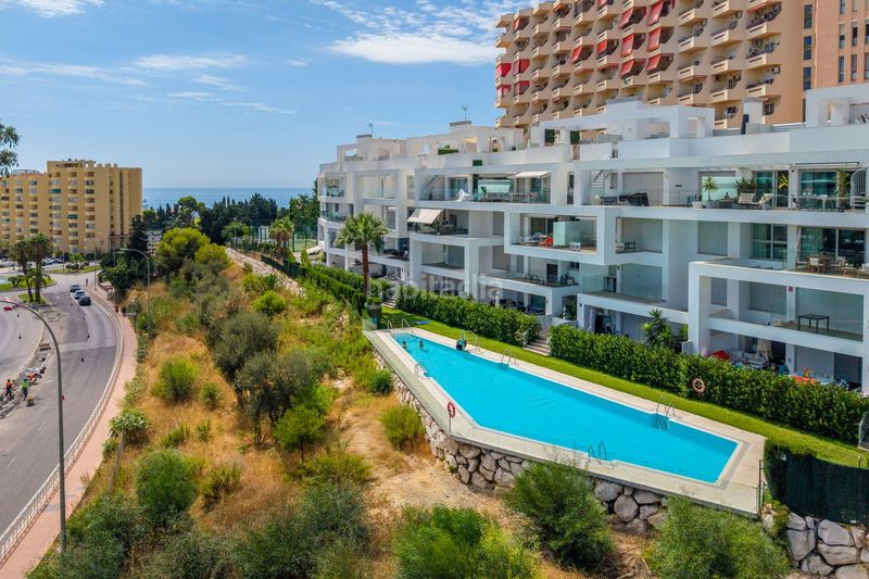 Foto 3b9b37d8-21db-410e-821d-e3879c16ef3f. Apartament amb aparcament piscina a El Pinillo Torremolinos