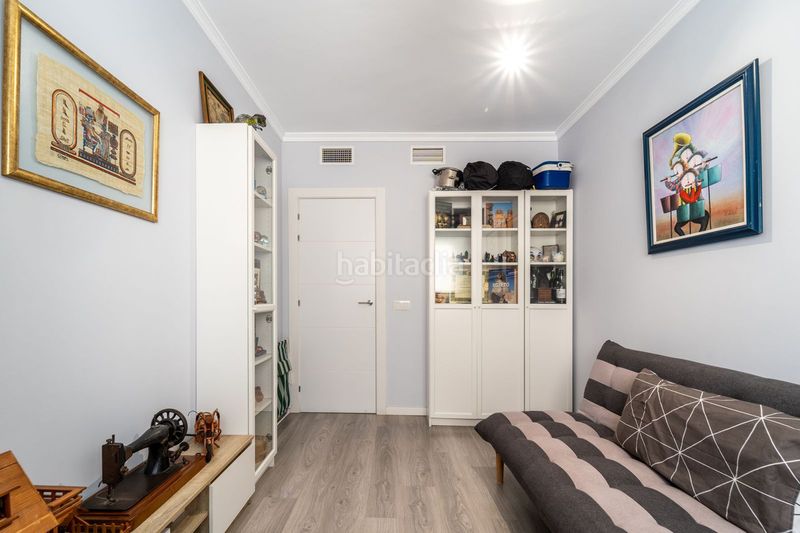 Foto 5ca4024d-862a-4d52-9a79-df95fb900bcb. Apartament amb aparcament piscina a El Pinillo Torremolinos