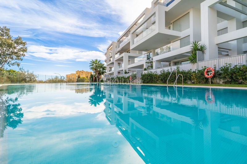 Foto c7338961-3b90-4be6-90af-7a4e0dabe1d9. Apartament amb aparcament piscina a El Pinillo Torremolinos
