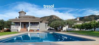 Chalet in Manantiales - Lagar - Cortijo. Excelente gran villa en inmejorable ubicacion. urn manatiales. a
