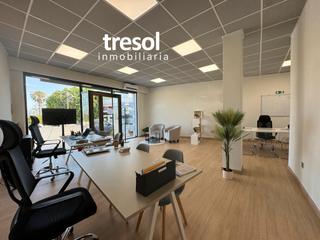 Rent Business premise  Urbanización viña grande. Local recién reformado a pie de calle a un paso del centro y fác