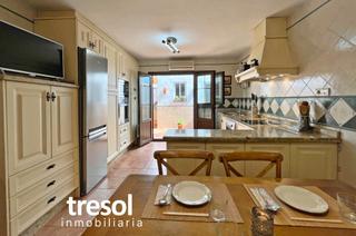 Haus  Calle san pablo. Excelente gran casa en el corazón de alhaurín, con ascensor priv