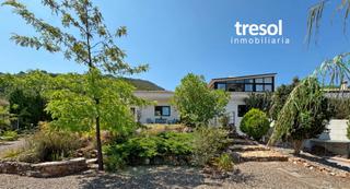 Chalet in Pinos de Alhaurín. Villa con excelentes vistas y privacidad