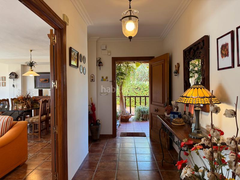 Foto 0f2fbb11-2df2-4da5-83b4-4684b4a08194. Xalet amb xemeneia calefacció aparcament piscina a Alhaurín de la Torre