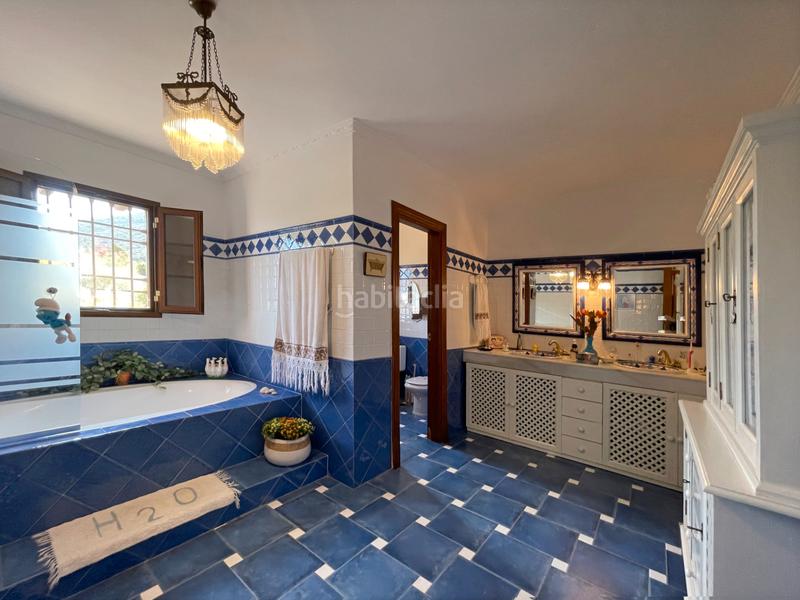 Foto 496d7eb7-3ebb-4a50-998f-5542e8b15f81. Xalet amb xemeneia calefacció aparcament piscina a Alhaurín de la Torre