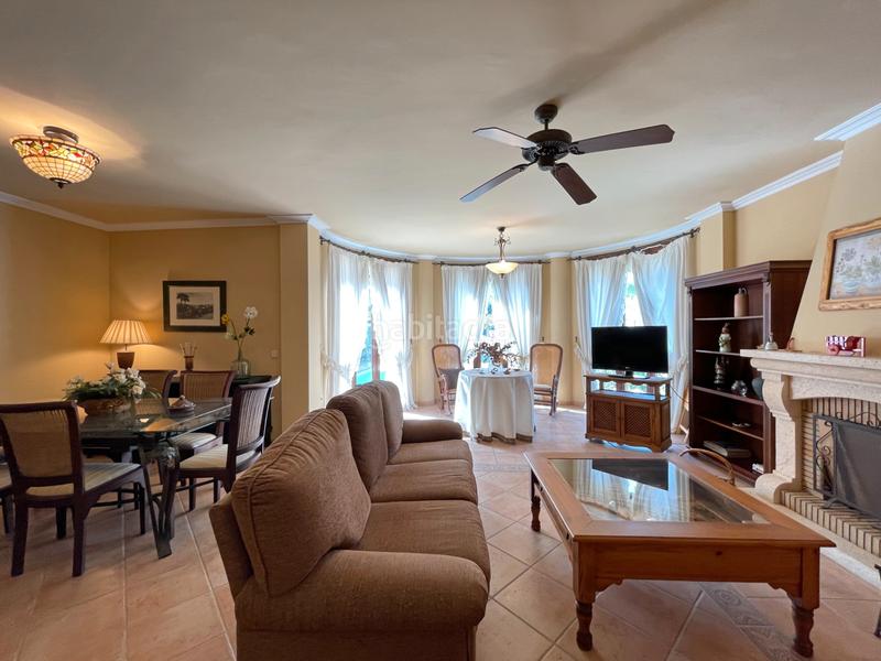 Foto 51f50ca3-2a32-49af-a4c0-81d8a300d01b. Xalet amb xemeneia calefacció aparcament piscina a Alhaurín de la Torre