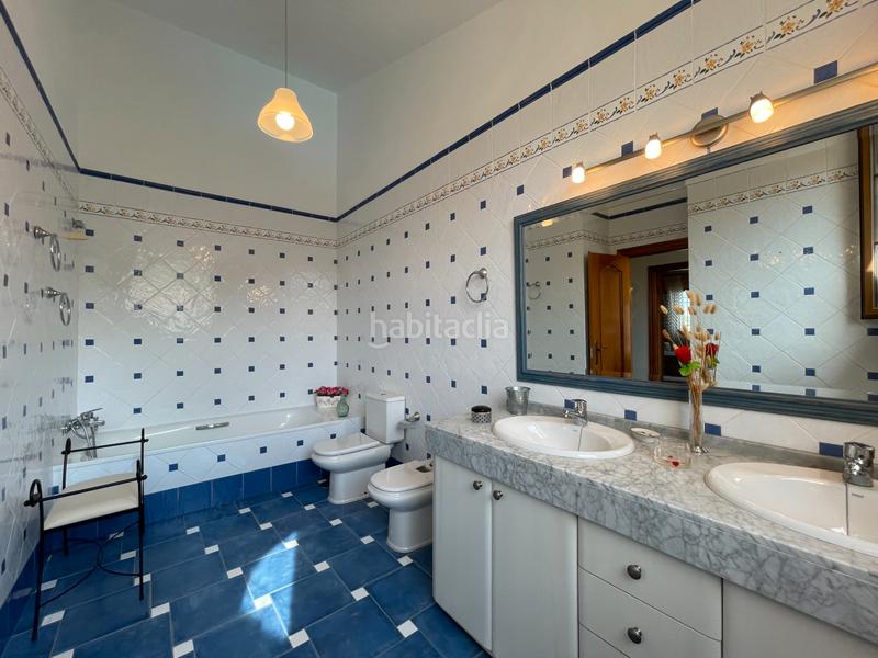 Foto 5dc78c39-9ec4-45be-8085-43443a98793c. Xalet amb xemeneia calefacció aparcament piscina a Alhaurín de la Torre