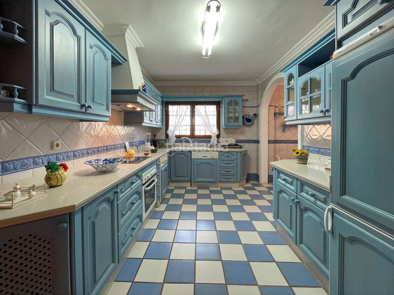 Foto 61d7936d-0a82-4b5b-bda4-23f8ece10332. Xalet amb xemeneia calefacció aparcament piscina a Alhaurín de la Torre