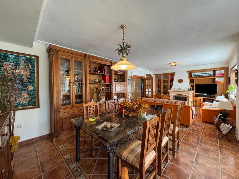 Foto 655828f1-ffba-497a-aaaf-4acf1e364f3a. Xalet amb xemeneia calefacció aparcament piscina a Alhaurín de la Torre