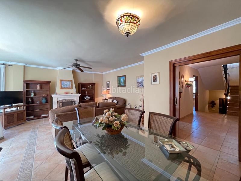 Foto 990143a4-be6e-4935-9c3c-19f13d6ebb3e. Xalet amb xemeneia calefacció aparcament piscina a Alhaurín de la Torre