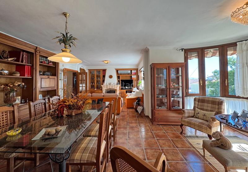 Foto aa815567-d3db-4cbd-868b-716d0f94f9df. Xalet amb xemeneia calefacció aparcament piscina a Alhaurín de la Torre