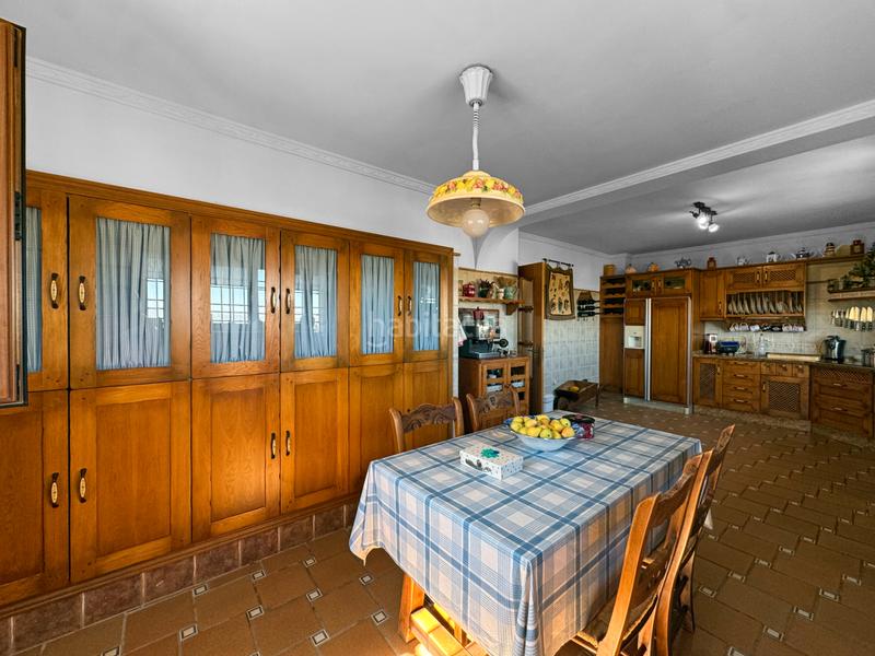 Foto b36b4f8d-3016-4462-b7e2-fc0ec74ce40e. Xalet amb xemeneia calefacció aparcament piscina a Alhaurín de la Torre