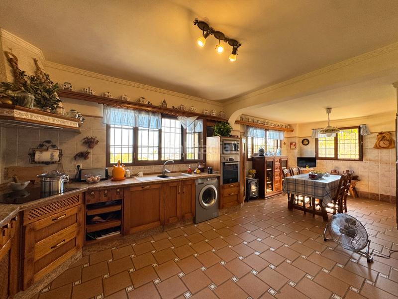 Foto c7e9e230-9e1f-4971-8d35-73cca8b06c20. Xalet amb xemeneia calefacció aparcament piscina a Alhaurín de la Torre